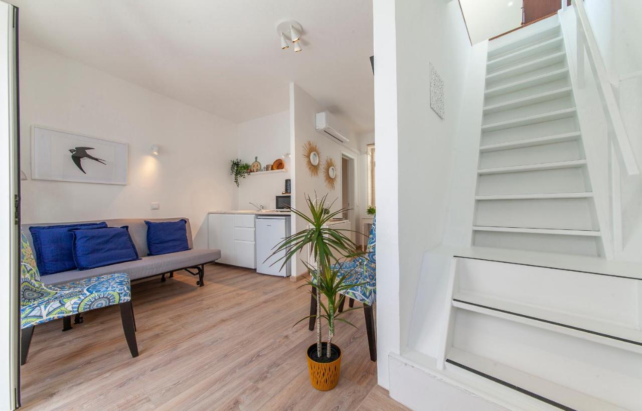 B48 - Olive Tree Street 2 Bed Flat Apartment ลากอส ภายนอก รูปภาพ